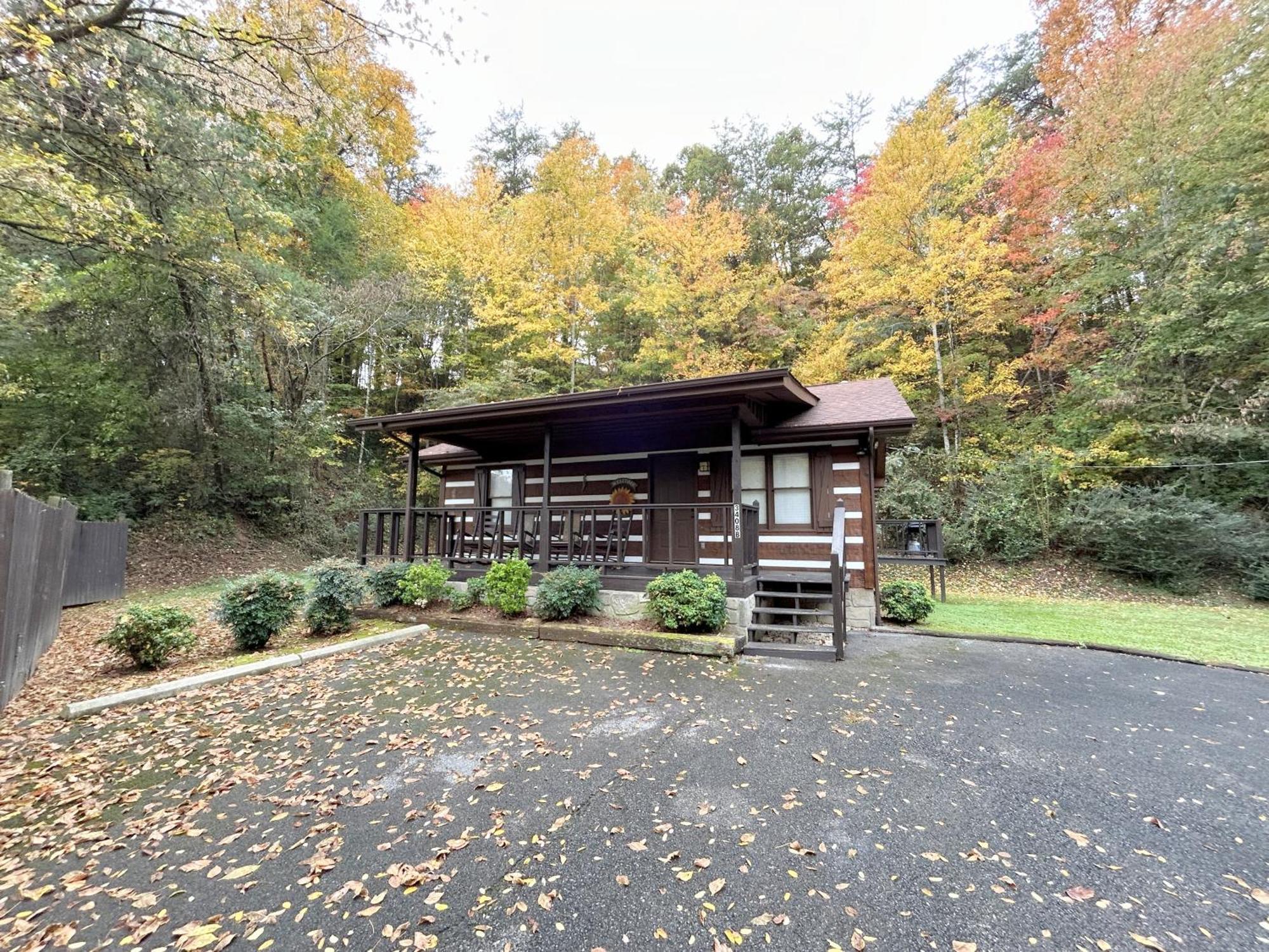 Tucked Away Cabin พิเจนฟอร์จ ภายนอก รูปภาพ